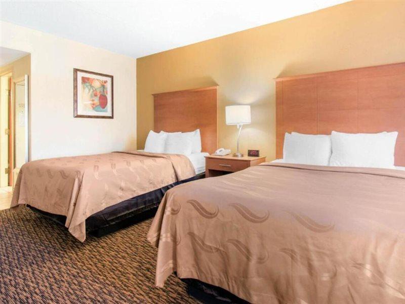 Clarion Hotel & Suites University-Shippensburg Dış mekan fotoğraf