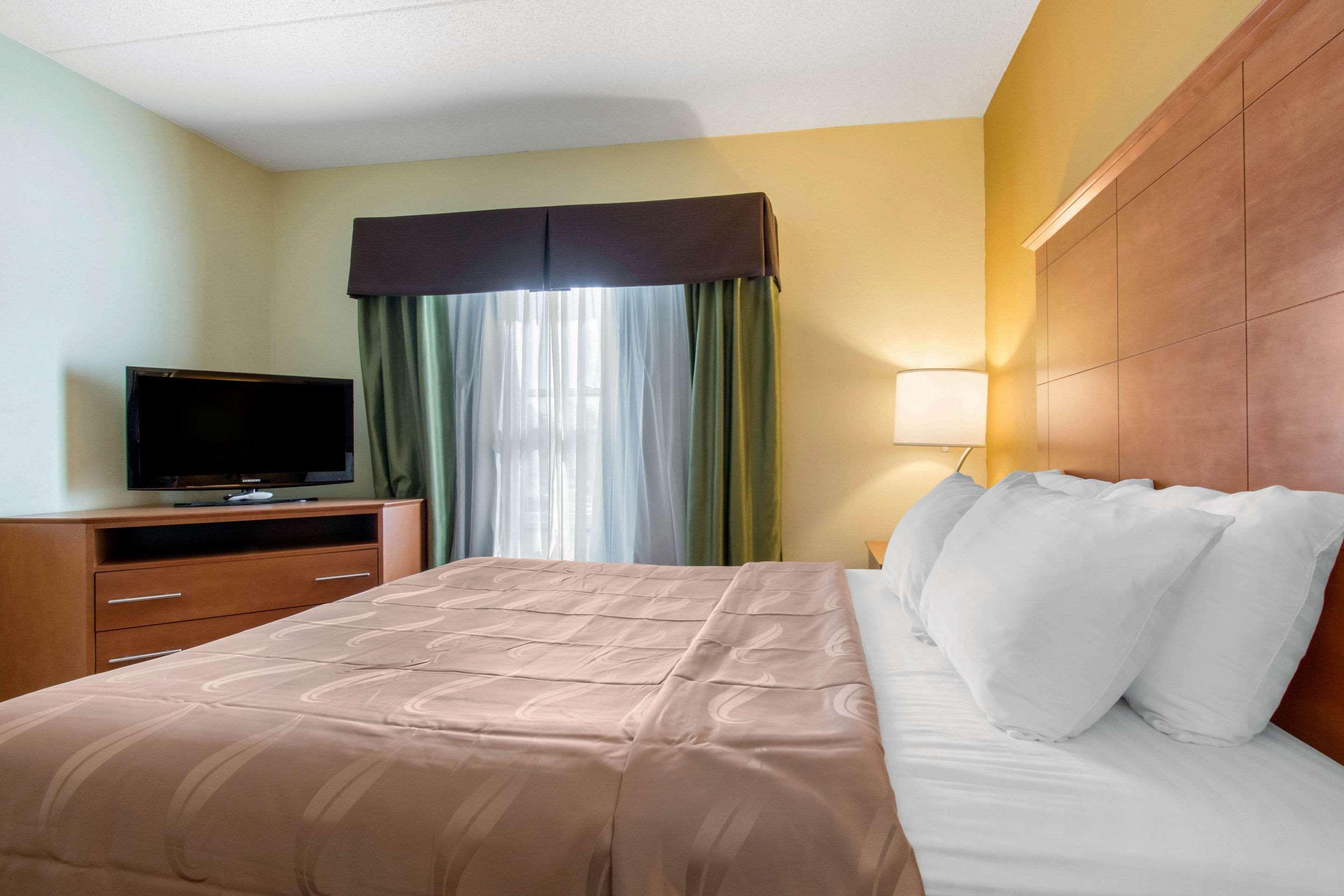 Clarion Hotel & Suites University-Shippensburg Dış mekan fotoğraf