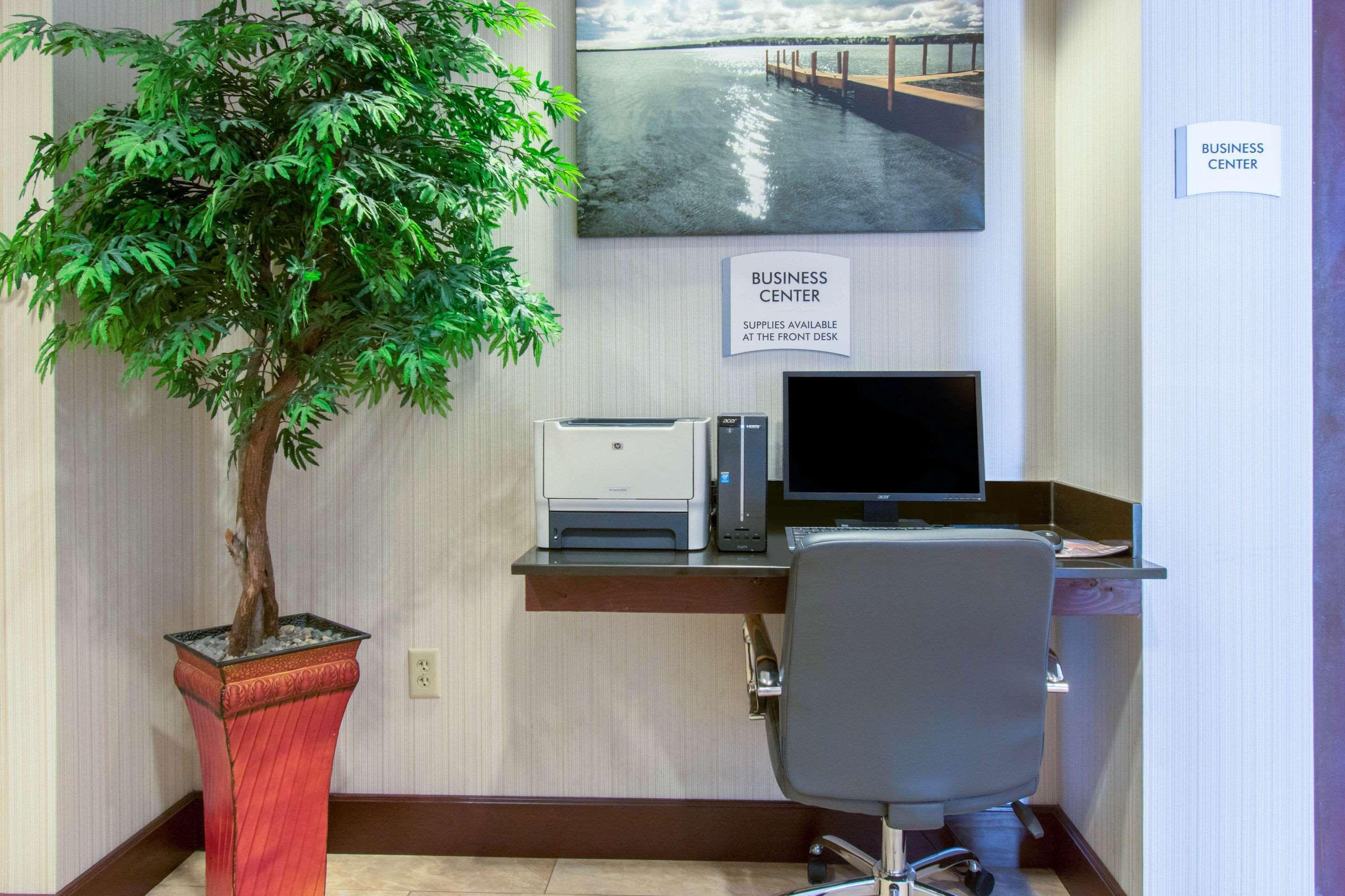 Clarion Hotel & Suites University-Shippensburg Dış mekan fotoğraf
