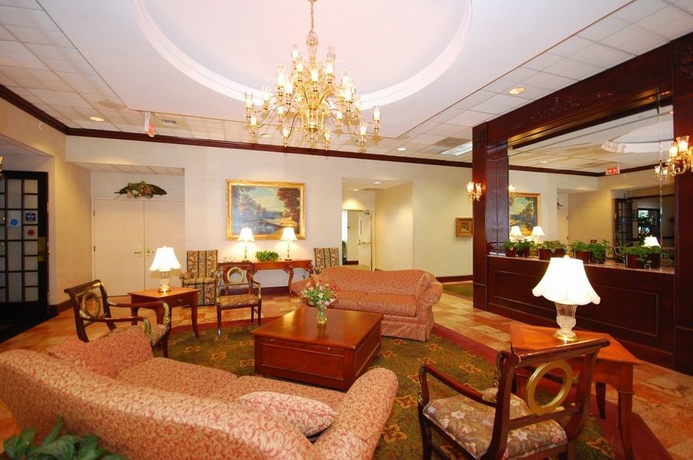 Clarion Hotel & Suites University-Shippensburg İç mekan fotoğraf