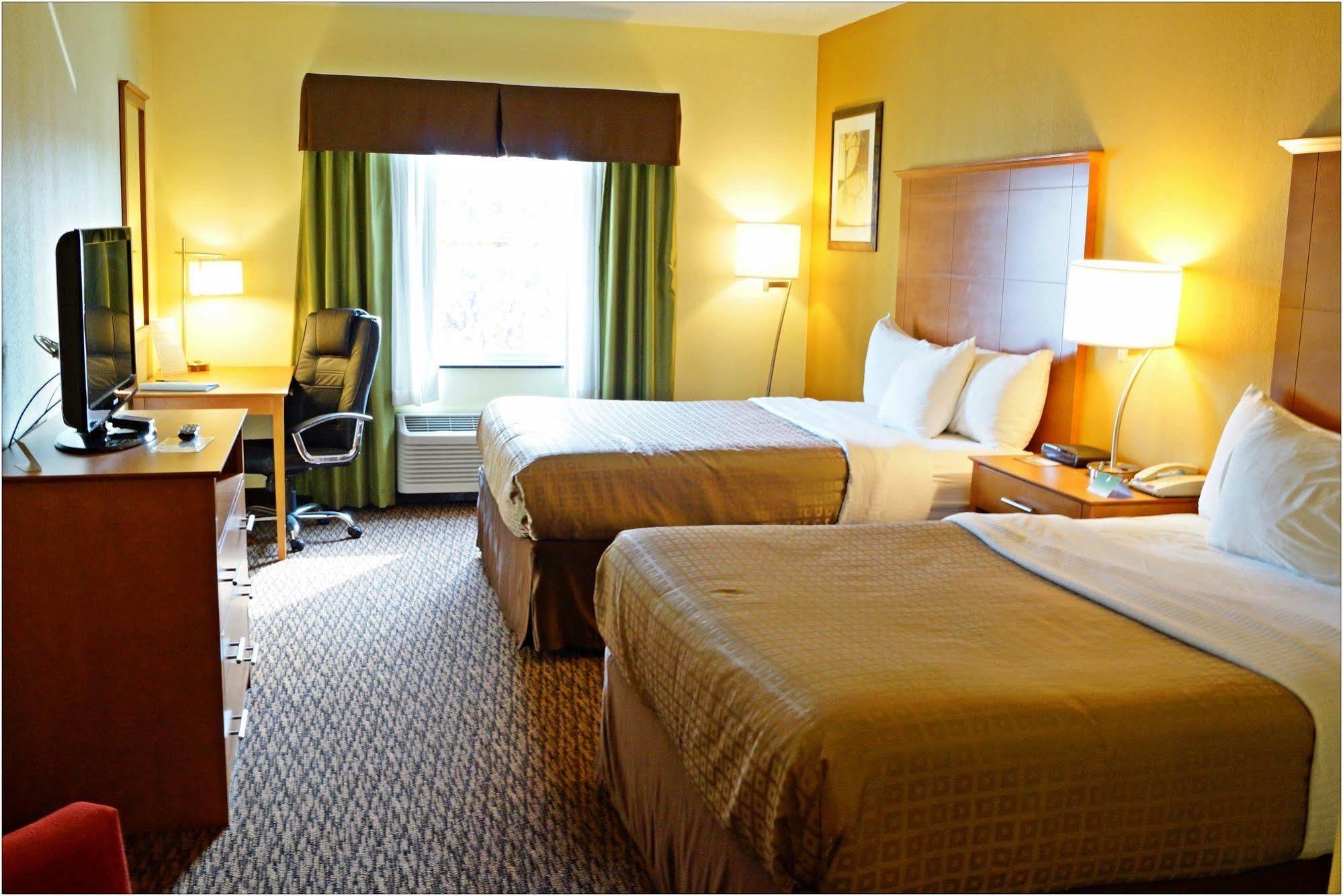 Clarion Hotel & Suites University-Shippensburg Dış mekan fotoğraf
